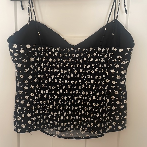 Mi Ami XL NWT ( Black and white) polyester top - Picture 2 of 8